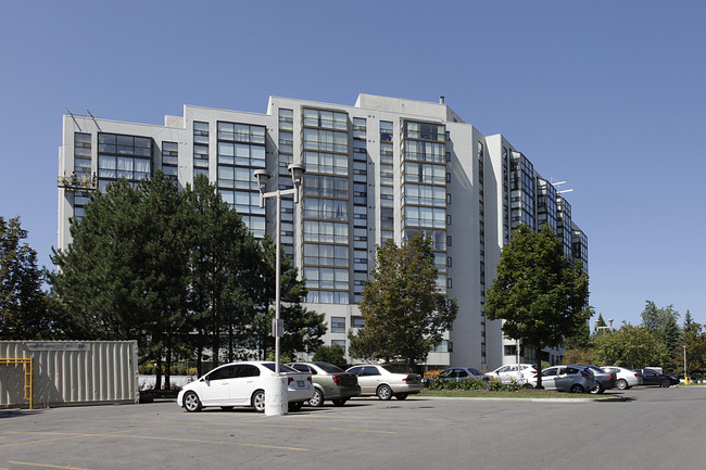 The Dynasty in Richmond Hill, ON - Building Photo - Building Photo