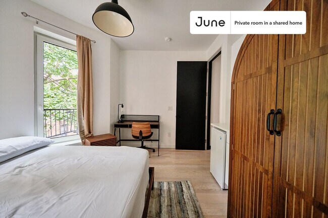 Private bedroom in 4 bed/4 bath Home in Brooklyn, NY - Foto de edificio - Building Photo
