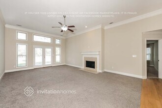 680 Herring Rd in Grayson, GA - Foto de edificio - Building Photo