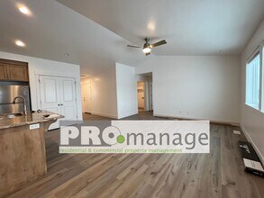 6132 Red Shirt Dr in Idaho Falls, ID - Building Photo - Building Photo