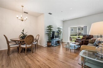 3742 Parkridge Cir in Sarasota, FL - Building Photo - Building Photo