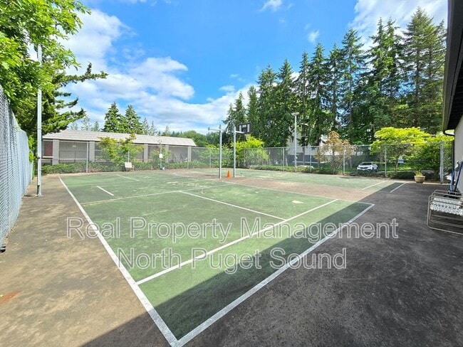 9517 NE 180th St in Bothell, WA - Building Photo - Building Photo