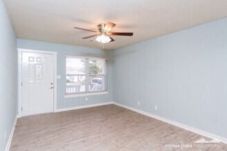 935 S Wood Ave in Fayetteville, AR - Building Photo - Building Photo