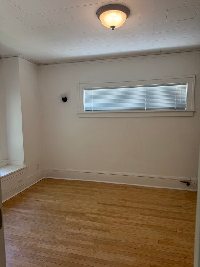 W180S7705 Pioneer Dr, Unit 1 in Muskego, WI - Building Photo - Building Photo