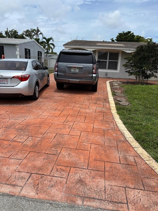 property at 1141 N 70th Way