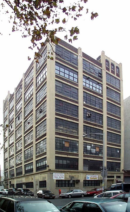 The Toy Factory Lofts in Brooklyn, NY - Foto de edificio