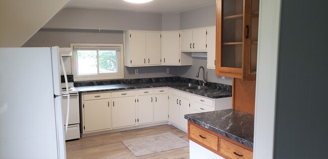 116 N 2nd St in Mount Horeb, WI - Foto de edificio - Building Photo