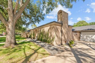 12007 Wedgehill Ln in Houston, TX - Building Photo - Building Photo