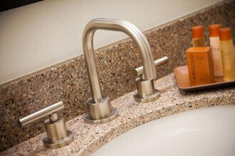 514 Via De La Valle in Solana Beach, CA - Foto de edificio - Building Photo