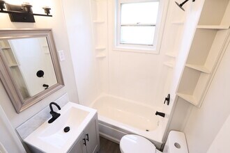 1445 Woodbirch Ave in Akron, OH - Building Photo - Building Photo