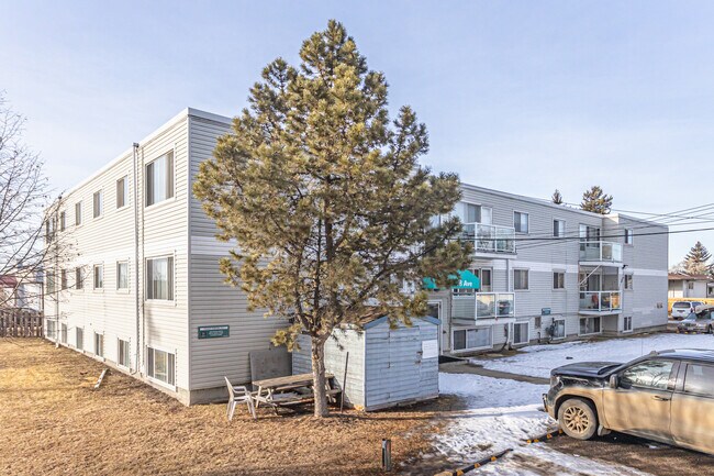 Argyll Apartments in Edmonton, AB - Building Photo - Building Photo