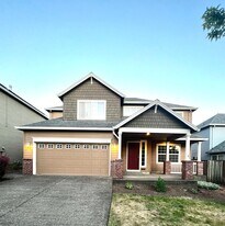 5816 NE Tunbridge St in Hillsboro, OR - Building Photo