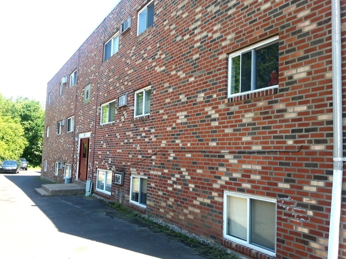 Maple Lane Apartments in Philadelphia, PA - Building Photo