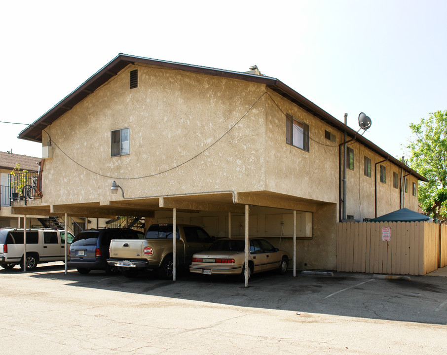 1871 E Rosewood Ct in Ontario, CA - Building Photo