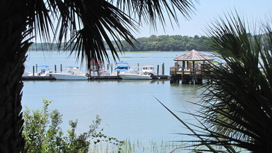 6 Village N Dr in Hilton Head Island, SC - Building Photo - Building Photo