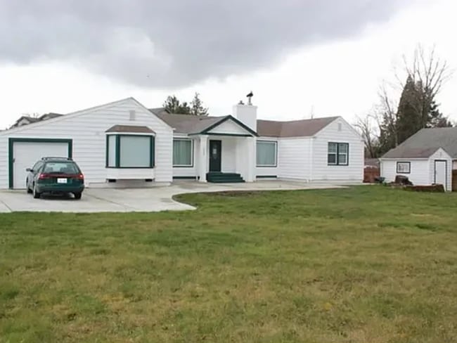 property at 24807 107th Ave SE