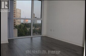 349-349 Rathburn Rd W in Mississauga, ON - Building Photo - Building Photo