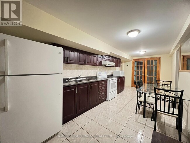 277 Huntington Ridge Dr