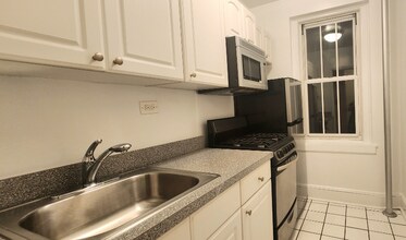 1 Jane St in New York, NY - Building Photo - Building Photo