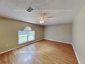 13006 Waterbourne Dr in Gibsonton, FL - Building Photo - Building Photo