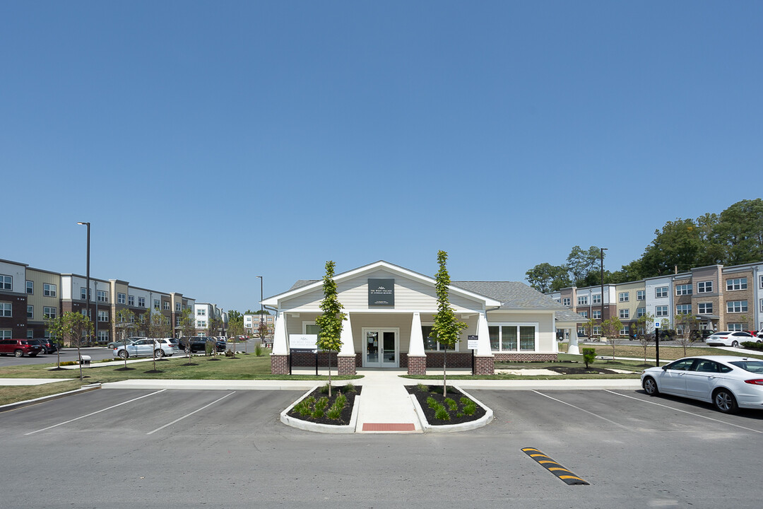 The Meadows in Indianapolis, IN - Foto de edificio