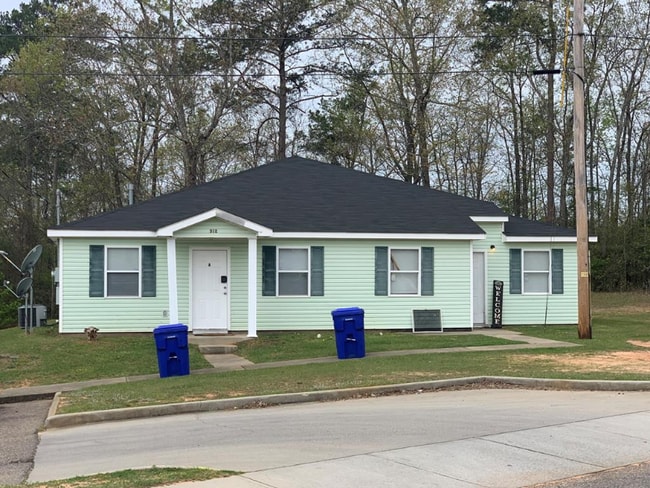 property at 512 Gibbs St