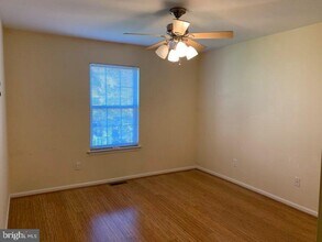 3806 Grenwich Ln in Mount Laurel, NJ - Building Photo - Building Photo