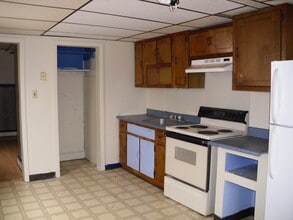 1502 Centre Ave, Unit 2 in Reading, PA - Building Photo - Building Photo
