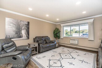 803 Plate St in Rochester, MI - Building Photo - Building Photo