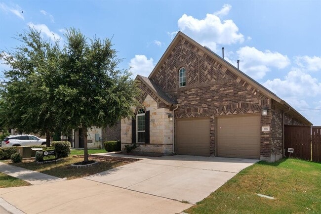 property at 3212 Prentiss Ln