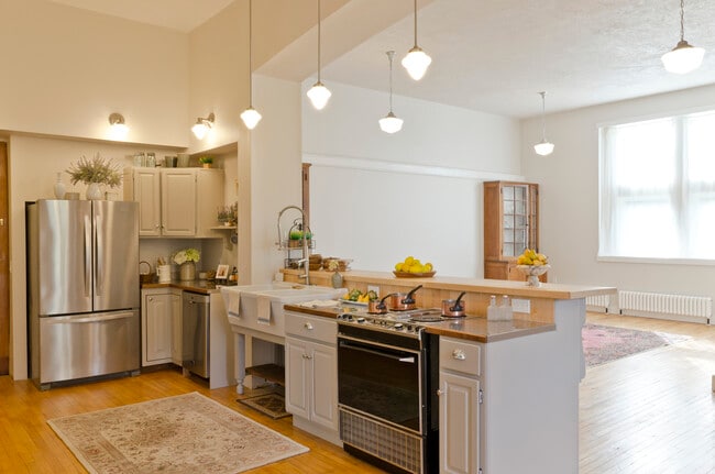 6418 Habgood Rd, Unit C in Black Creek, NY - Building Photo - Building Photo