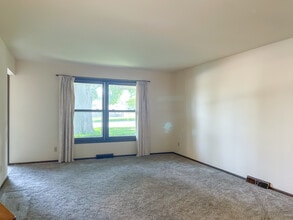 9522 W Howard Ave in Milwaukee, WI - Building Photo - Building Photo