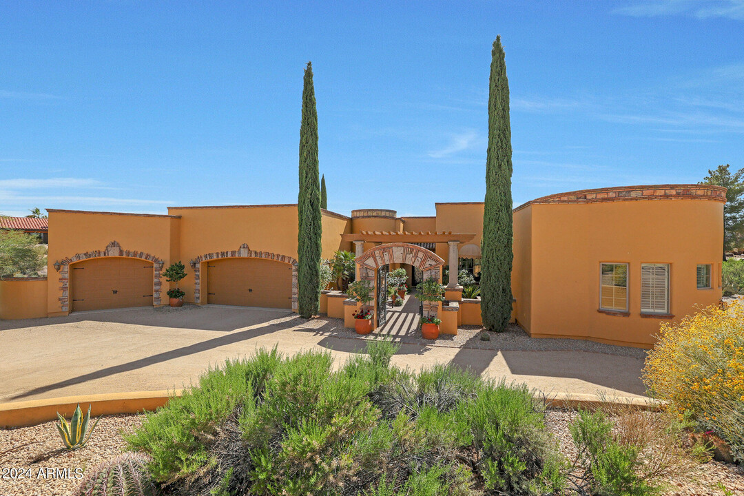 37018 Tree Lined Trail in Carefree, AZ - Foto de edificio