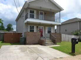 614 N Highland Park Ave in Chattanooga, TN - Building Photo