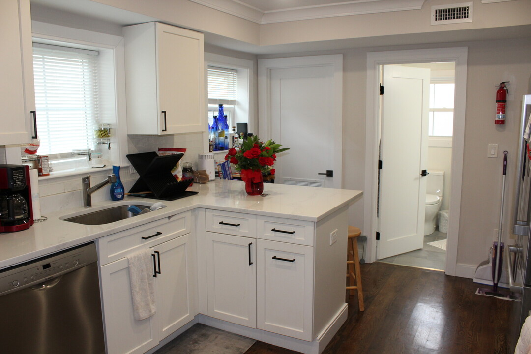 15 Pomeroy St, Unit 15 in Boston, MA - Building Photo