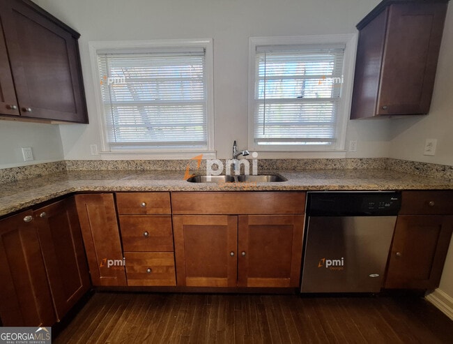 1487 Woodfern Dr in Decatur, GA - Building Photo - Building Photo