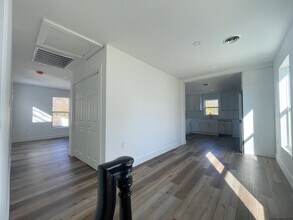 520 Delaware Ave in Kingston, NY - Building Photo - Building Photo