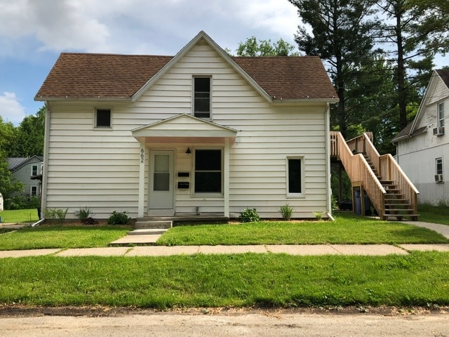 property at 662 Lamberton St NE