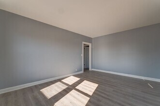 103 Golden Hill St in Milford, CT - Building Photo - Building Photo