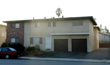 1656 Newhall St in Santa Clara, CA - Building Photo - Building Photo