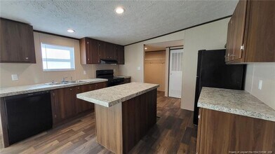 4158 Meadow Rd in Lumberton, NC - Building Photo - Building Photo