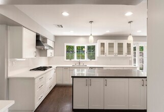 1901 Altura Dr in Corona Del Mar, CA - Building Photo - Building Photo