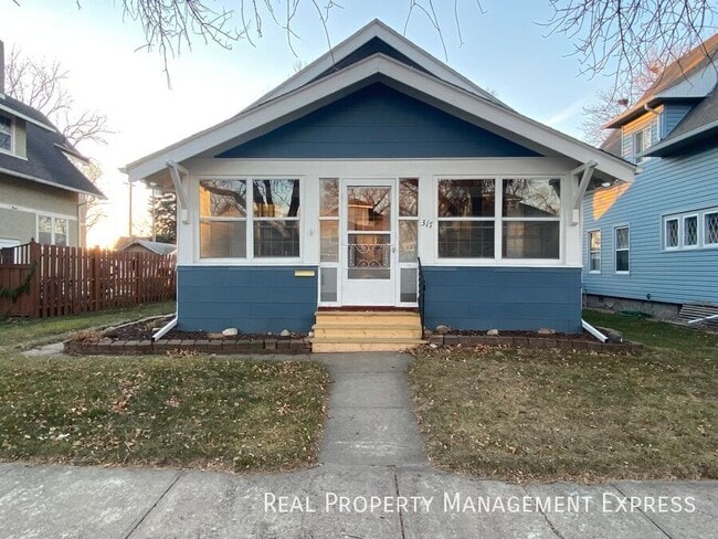property at 317 N Franklin Ave