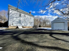 2952 Main St in Rocky Hill, CT - Building Photo - Building Photo