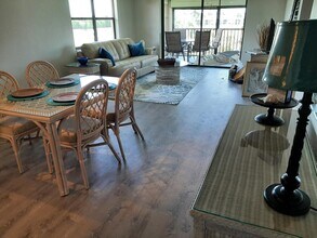 12170 Kelly Sands Way, Unit 728 in Ft. Myers, FL - Building Photo - Building Photo