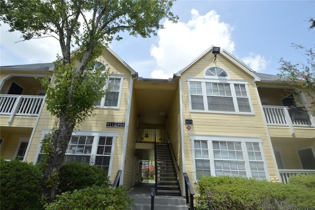 property at 1075 S Hiawassee Rd