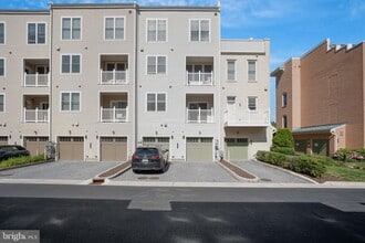 2215 Richmond Hwy in Alexandria, VA - Building Photo - Building Photo