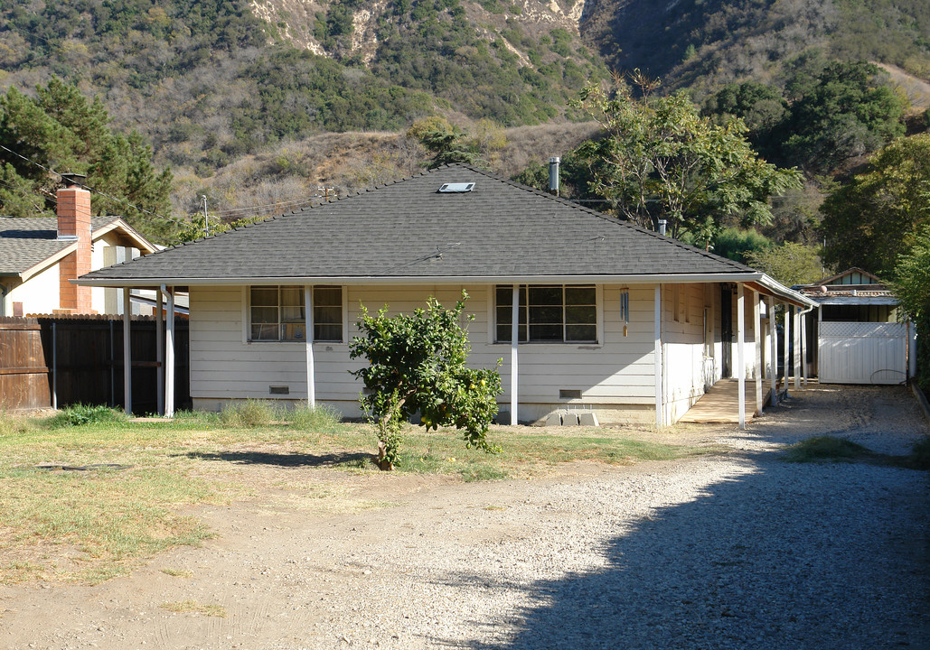 90 Ranch Rd in Ventura, CA - Foto de edificio