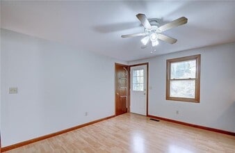 13 Allspice Ln, Unit 13 in Glastonbury, CT - Foto de edificio - Building Photo