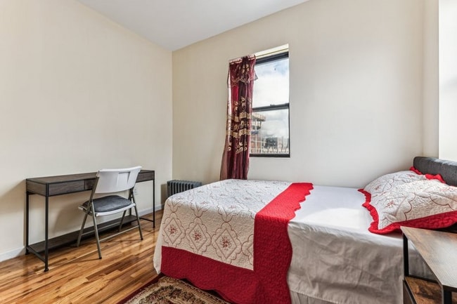 71-31 169th St in Queens, NY - Building Photo - Building Photo